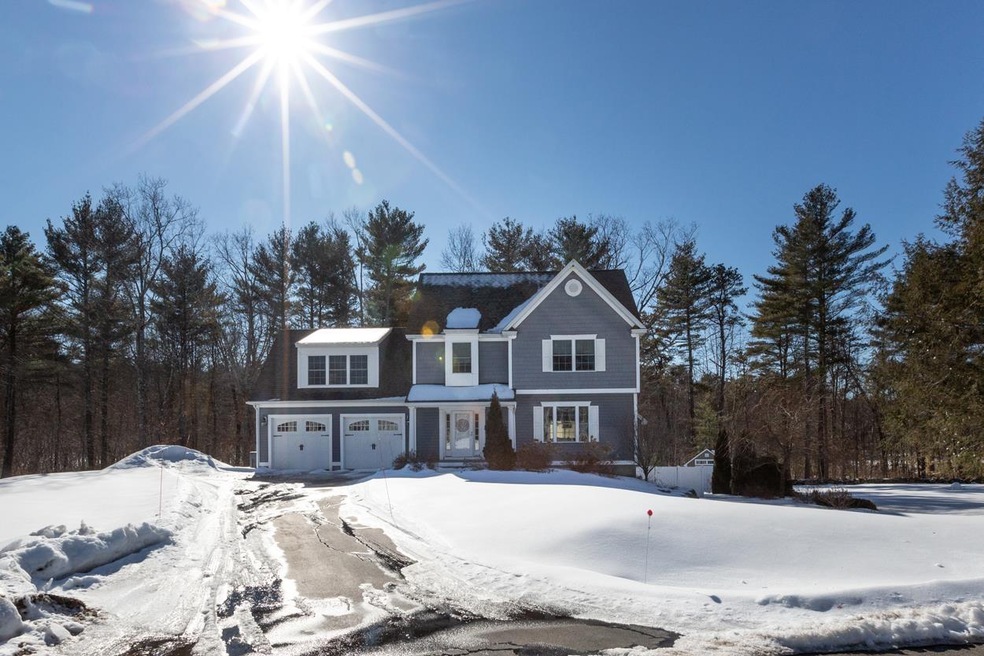 70 Hawthorne Dr, Auburn, NH 03032 - photo 1