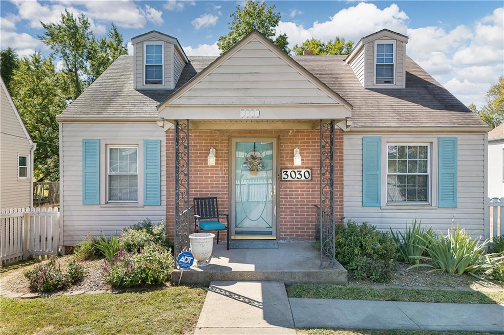 3030 Frederick Ave, Saint Joseph, MO 64506 - photo 1