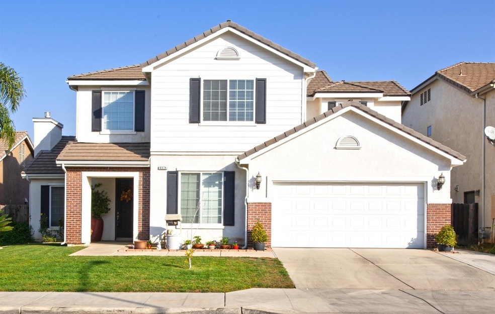 6574 E Simpson Ave, Fresno, CA 93727 - photo 1