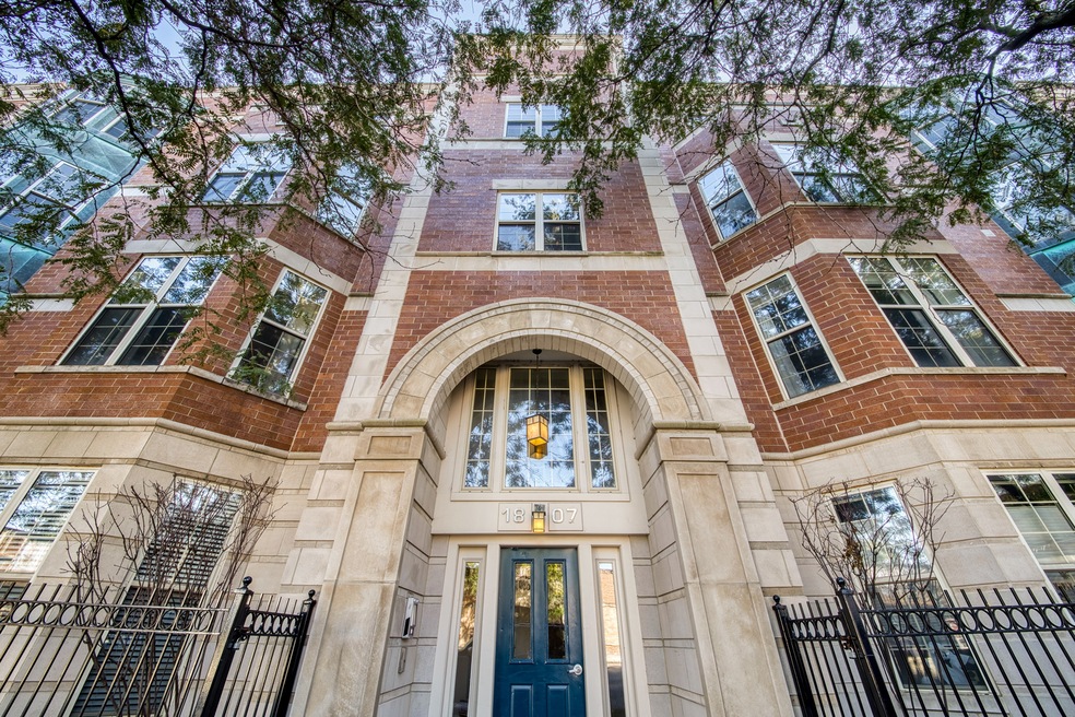 1807 W Addison St unit 2E, Chicago, IL 60613 - photo 1