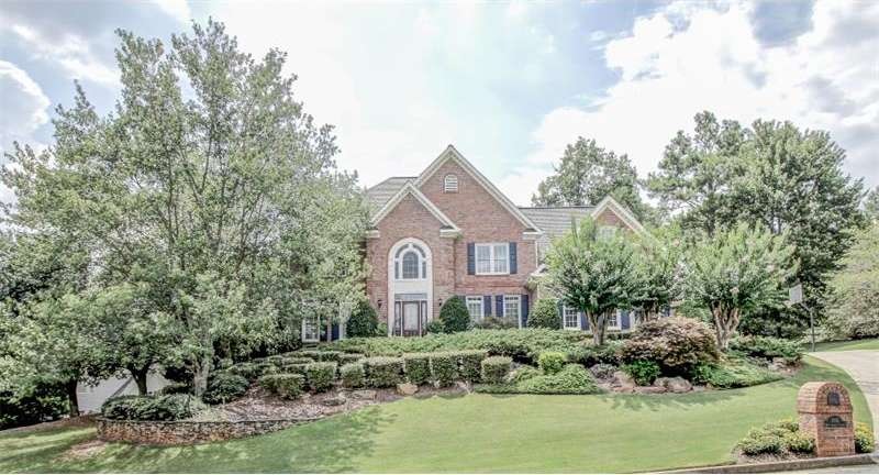 Fabulous Three Side Brick Home in Sought After Oxf