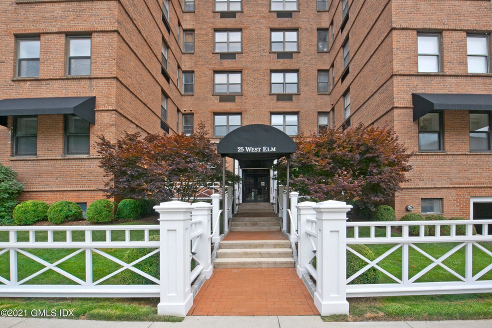 25 W Elm St unit 47, Greenwich, CT 06830 - photo 1
