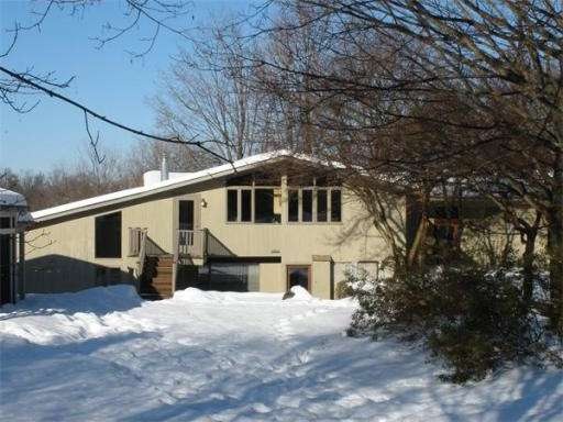 131 Middle St, Amherst, MA 01002 - photo 1