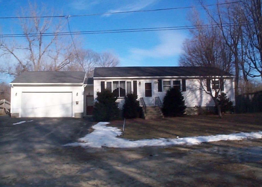 24 Garrison Ave unit 1, Worcester, MA 01606 - photo 1