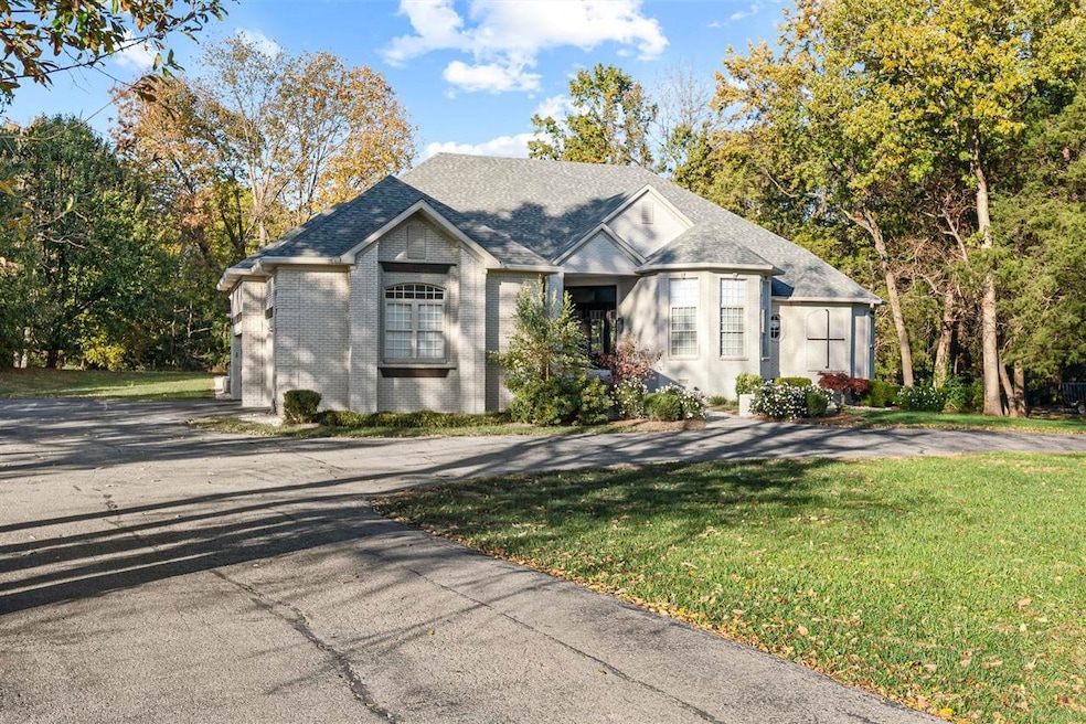 691 Covington Grove Blvd, Bowling Green, KY 42104 - photo 1