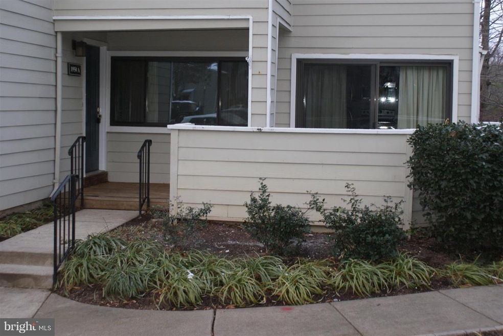 1950A Villaridge Dr unit A, Reston, VA 20191 - photo 1