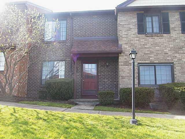 Exterior Front great location & move-in condition