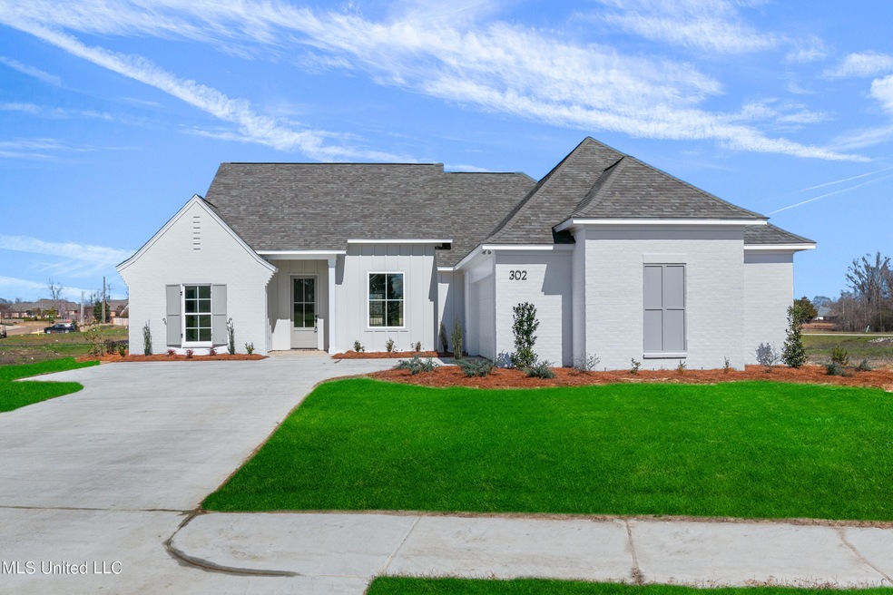 302 Mandy Way-1a