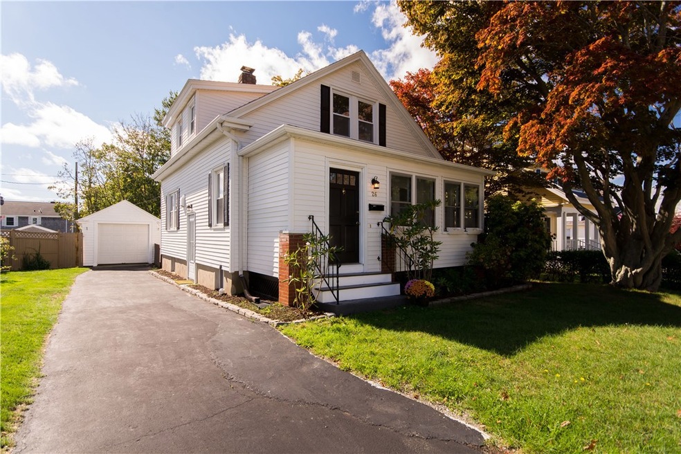 26 Admiral Kalbfus Rd, Newport, RI 02840 - photo 1