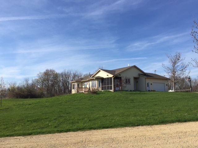 5726 Alpine Rd, Brooklyn, WI 53521 - photo 1