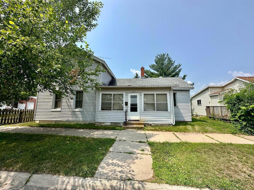 1222 9th St S, La Crosse, WI 54601 - photo 1