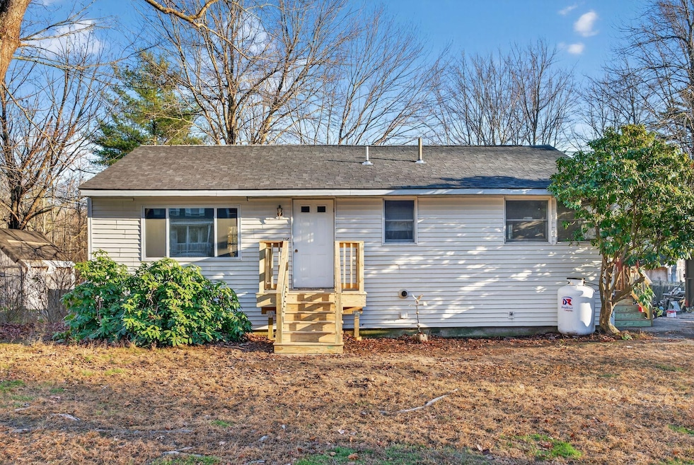 114 Narragansett St, Gorham, ME 04038 - photo 1