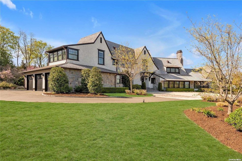 1 Seagate Ct, Sands Point, NY 11050 - photo 1