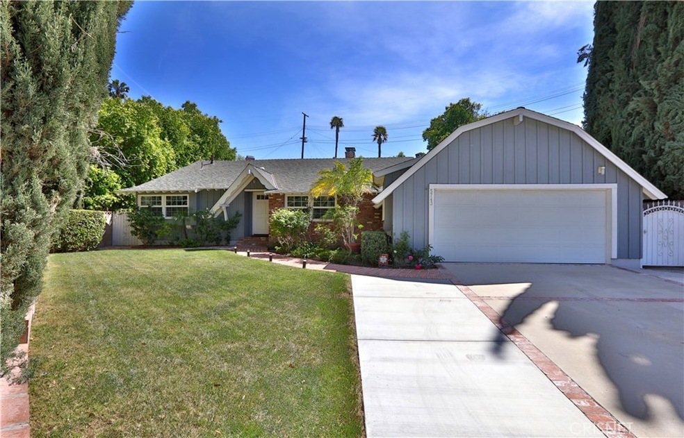 Spacious Front Yard on Cul De Sac