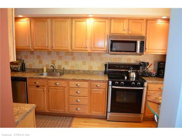 Kitchen. Let s start the tour in the highlight of 