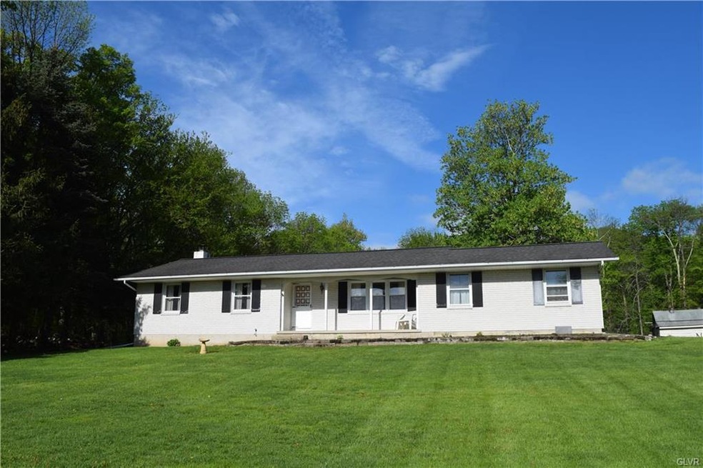 1688 Valley View Dr, Bangor, PA 18013 - photo 1