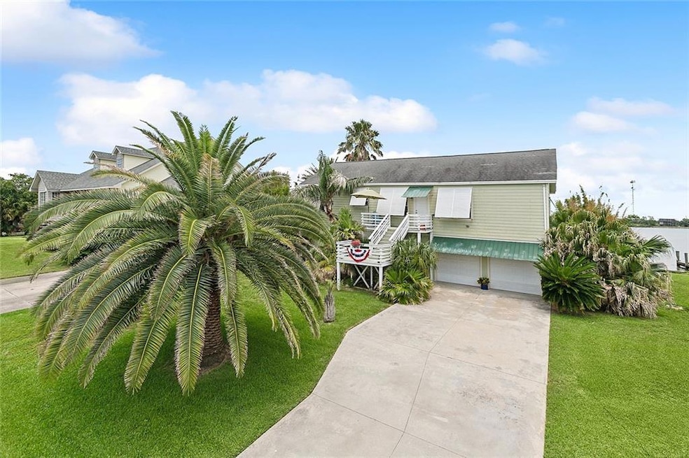 4551 Veronese St, New Orleans, LA 70129 - photo 1