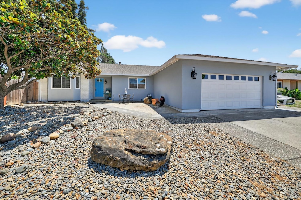 791 Persimmon Place, Fairfield, CA 94533 - photo 1