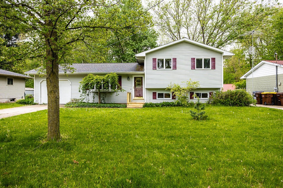 538 Cosmopolitan, Marshall, MI 49068 - photo 1