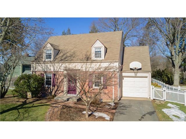 112 Ledgewood Rd, West Hartford, CT 06107 - photo 1