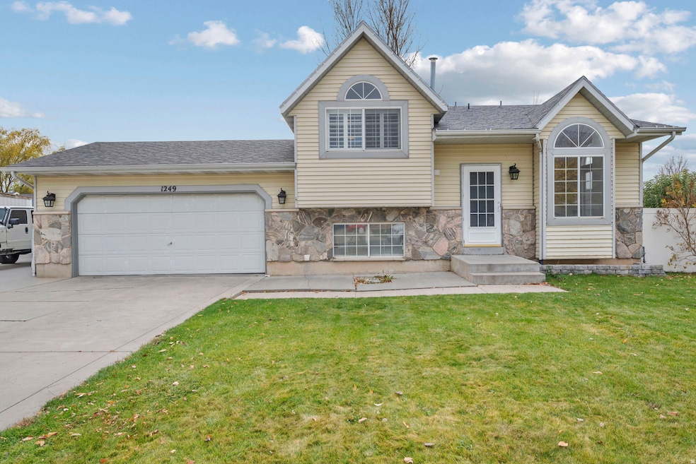 1249 W 1800 N, Lehi, UT 84043 - photo 1