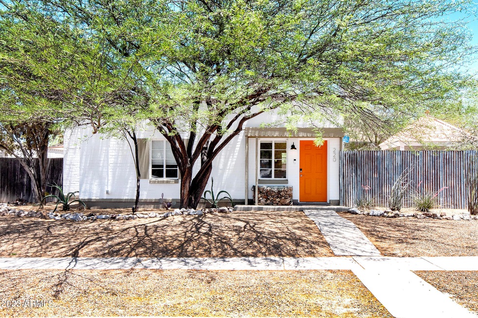 220 N Tyndall
