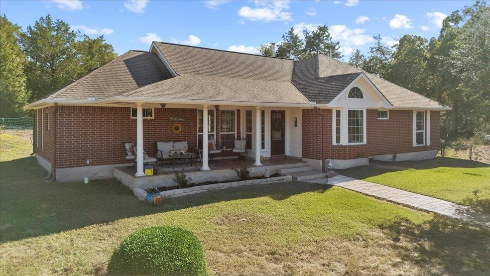 110 Sky Ranch Rd, Smithville, TX 78957 - photo 1