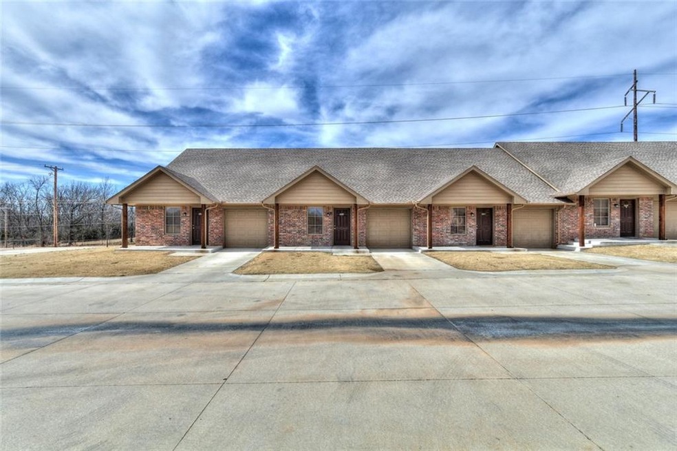 13807 Acme Rd unit 112, Shawnee, OK 74804 - photo 1