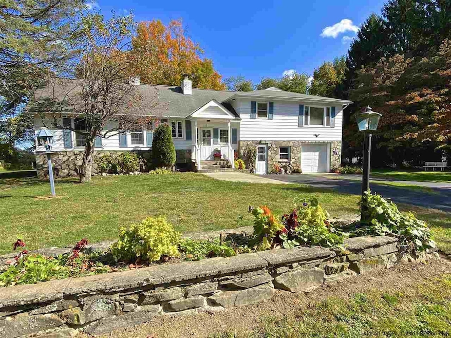 162 Old Indian Rd unit 3, Milton, NY 12547 - photo 1