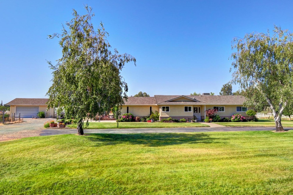 2934 E Forest Lake Rd, Acampo, CA 95220 - photo 1