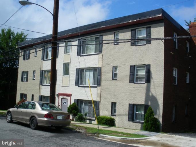 5210 Just St NE unit 2, Washington, DC 20019 - photo 1