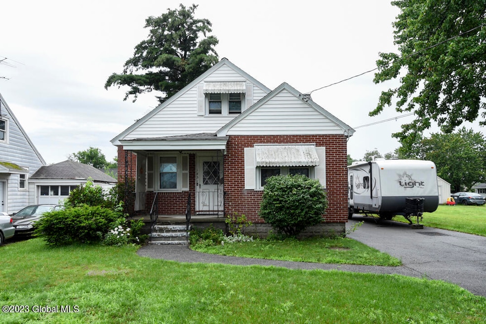 1831 Ferguson St, Schenectady, NY 12303 - photo 1