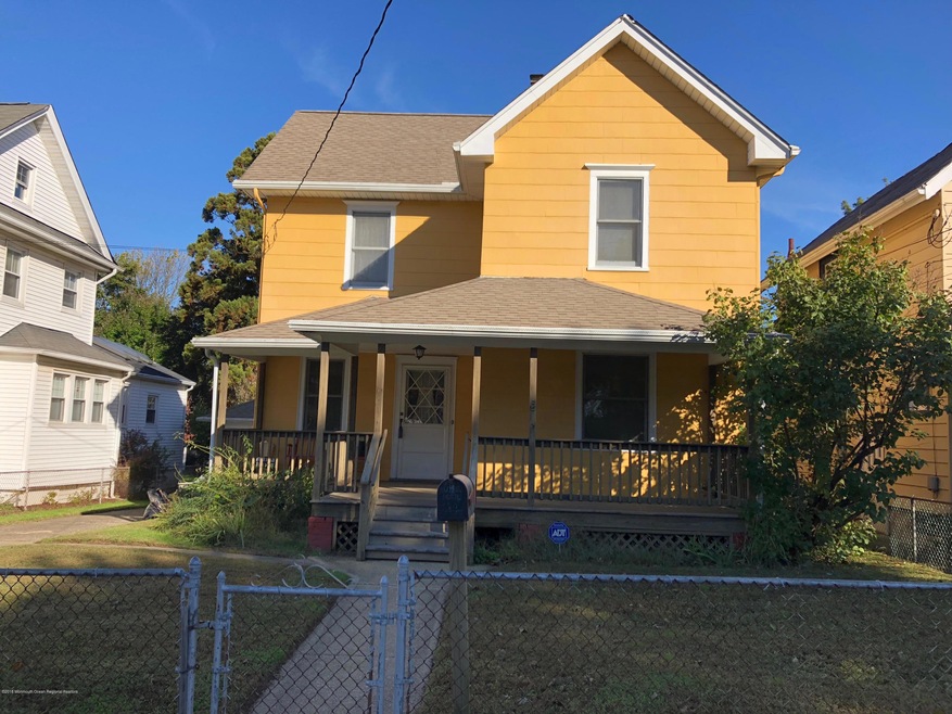 487 Hampton Ave
