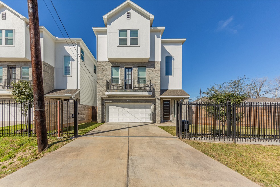 7819 De Priest St, Houston, TX 77088 - photo 1