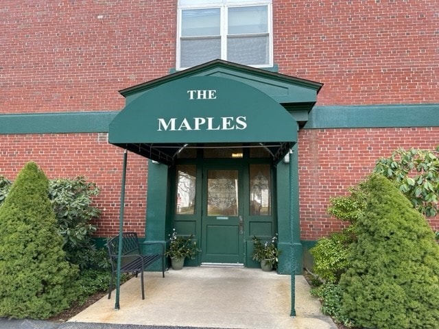 140 High St unit 201, Westerly, RI 02891 - photo 1