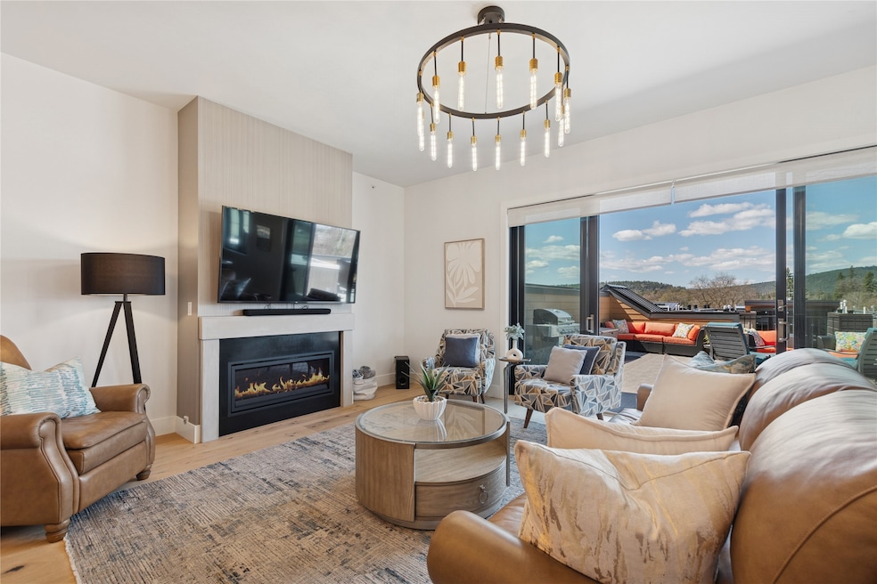 For Sale $1,495,000 • Co-Listing Agent