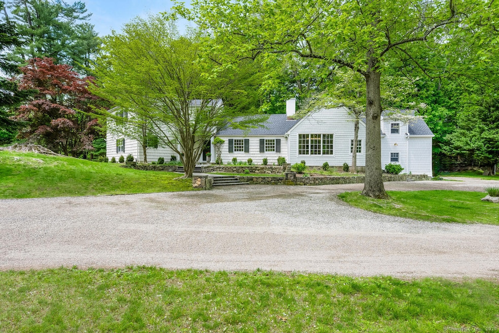 24 Sunswyck Rd, Darien, CT 06820 - photo 1