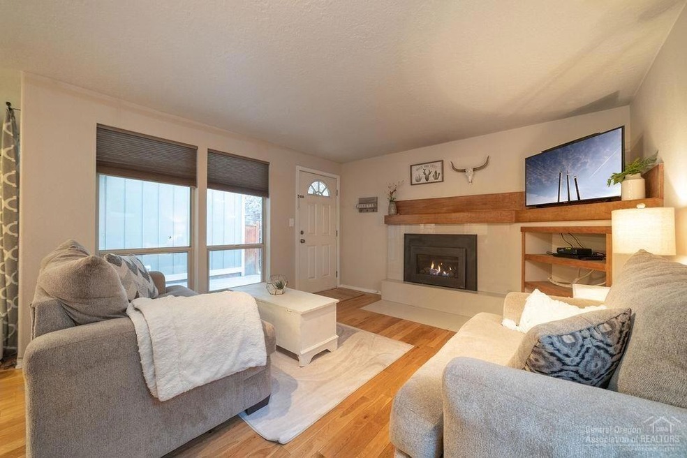 20390 Fairway Dr unit 3, Bend, OR 97702 - photo 1