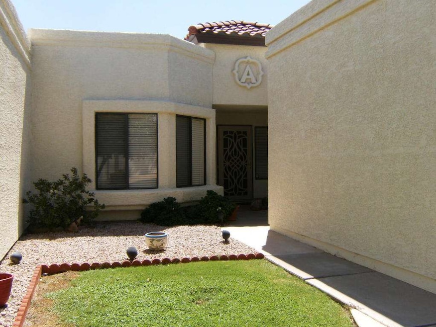 654 S Saguaro Way unit 109, Mesa, AZ 85208 - photo 1