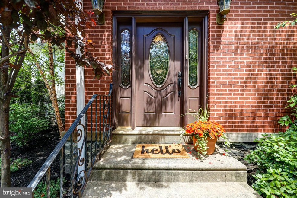 401 Oxford Rd, Havertown, PA 19083 - photo 1