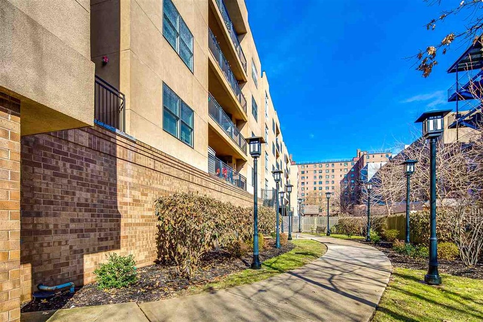 650 2nd St unit 5H, Hoboken, NJ 07030 - photo 1