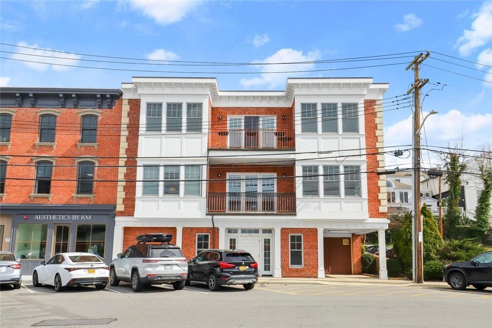 12 N Astor St unit C, Irvington, NY 10533 - photo 1