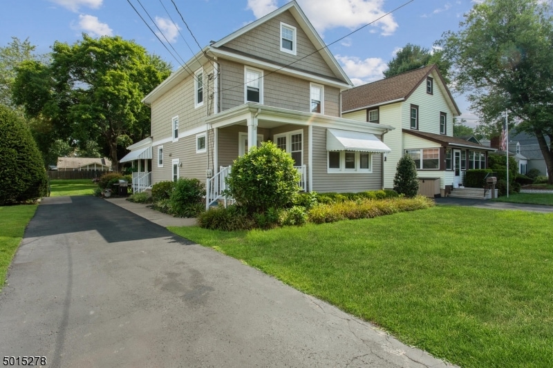 160 Stout Ave, Middlesex, NJ 08846 - photo 1