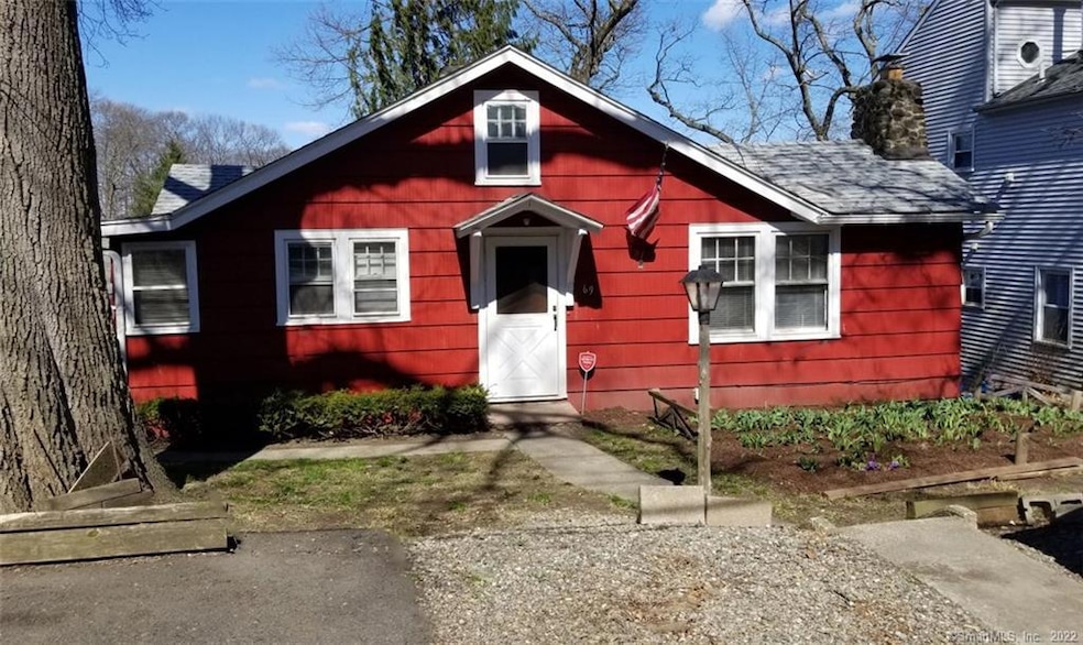 69 Allings Crossing Rd, West Haven, CT 06516 - photo 1