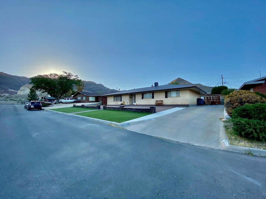 2725 Taylor Ave, El Paso, TX 79930 - photo 1