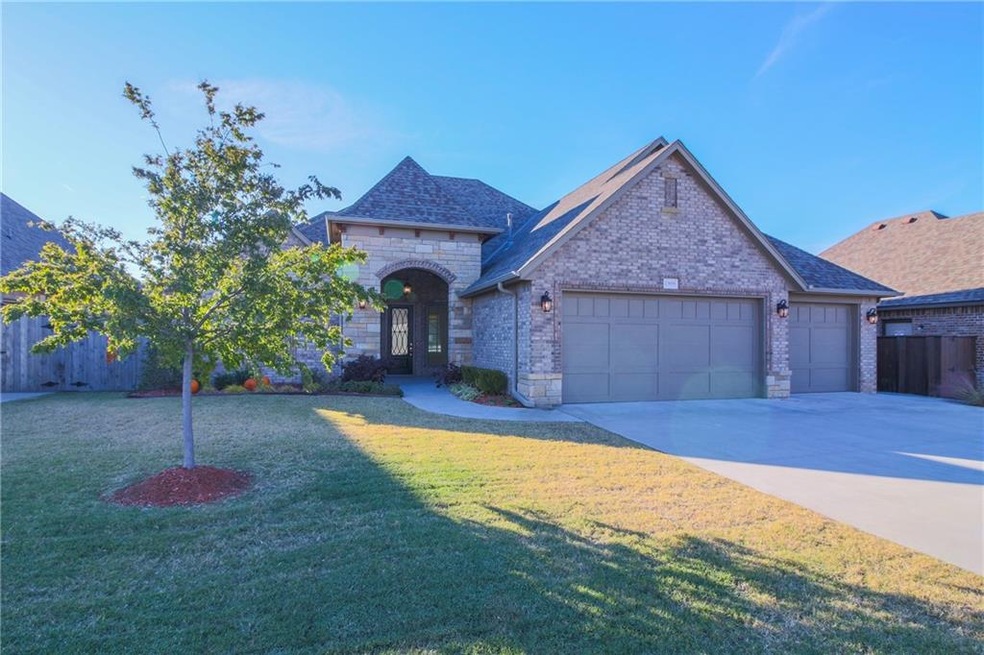 1909 Verdot Cir, Edmond, OK 73012 - photo 1