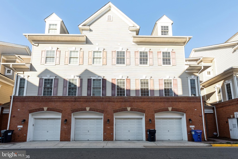 8930 Milford Haven Ct unit 30D, Lorton, VA 22079 - photo 1