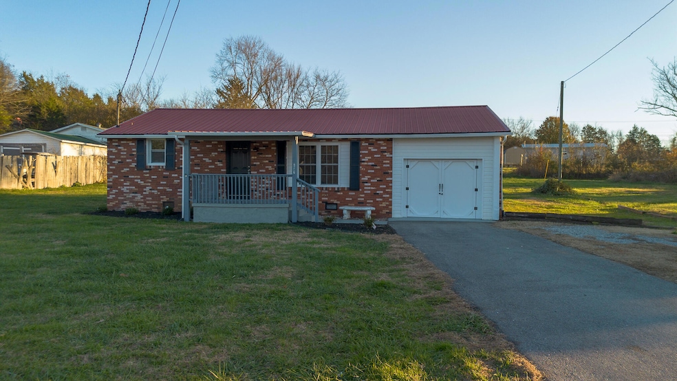 2687 W Old A J Hwy W, Strawberry Plains, TN 37871 - photo 1