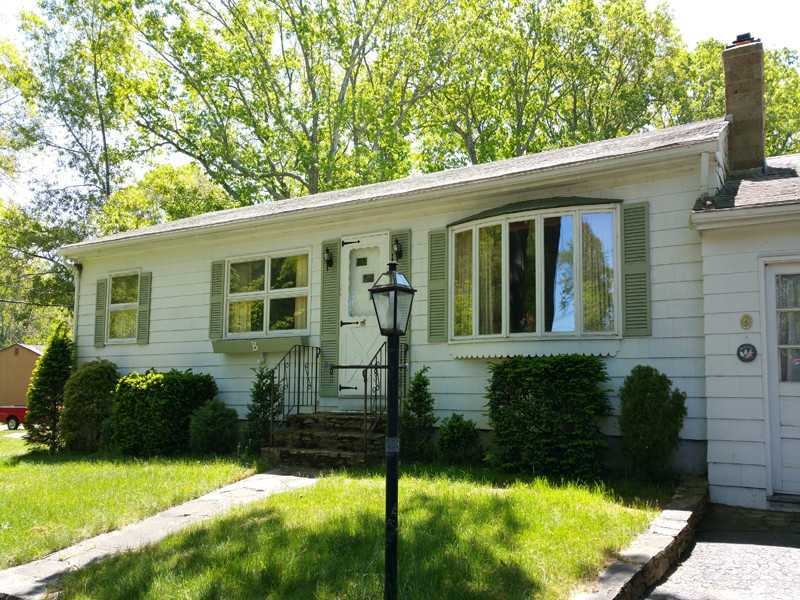 338 Fairview Ave, Coventry, RI 02816 - photo 1