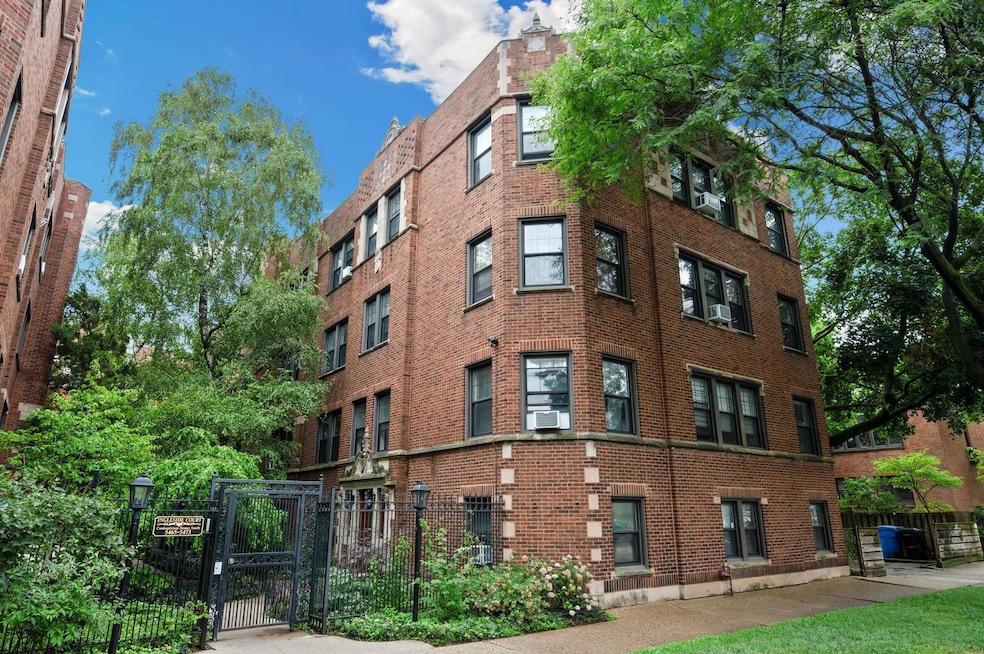 5469 S Ingleside Ave unit 2N, Chicago, IL 60615 - photo 1